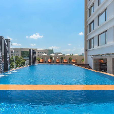 Feathers- A Radha Hotel, Chennai Exterior photo