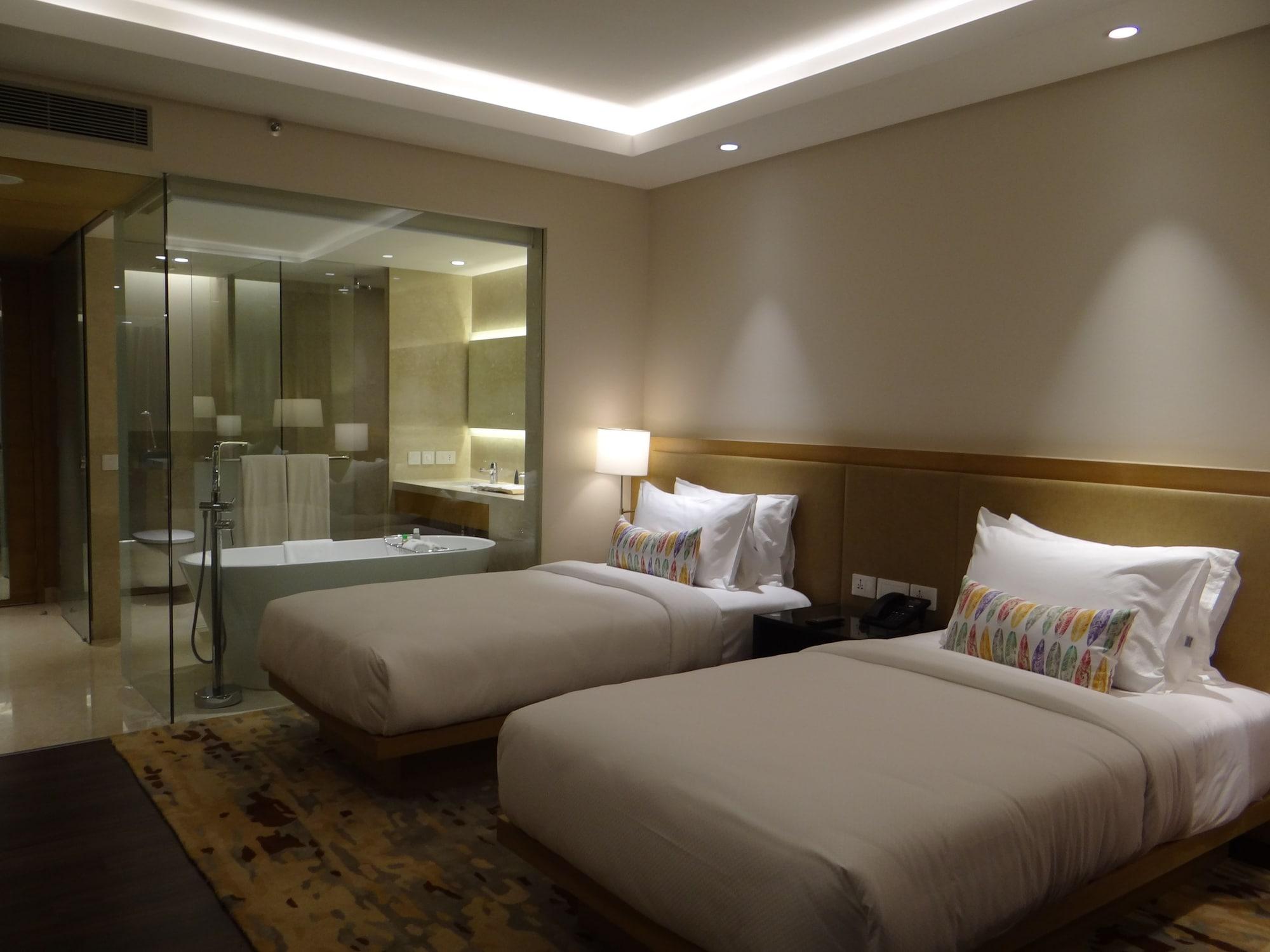 Feathers- A Radha Hotel, Chennai Exterior photo