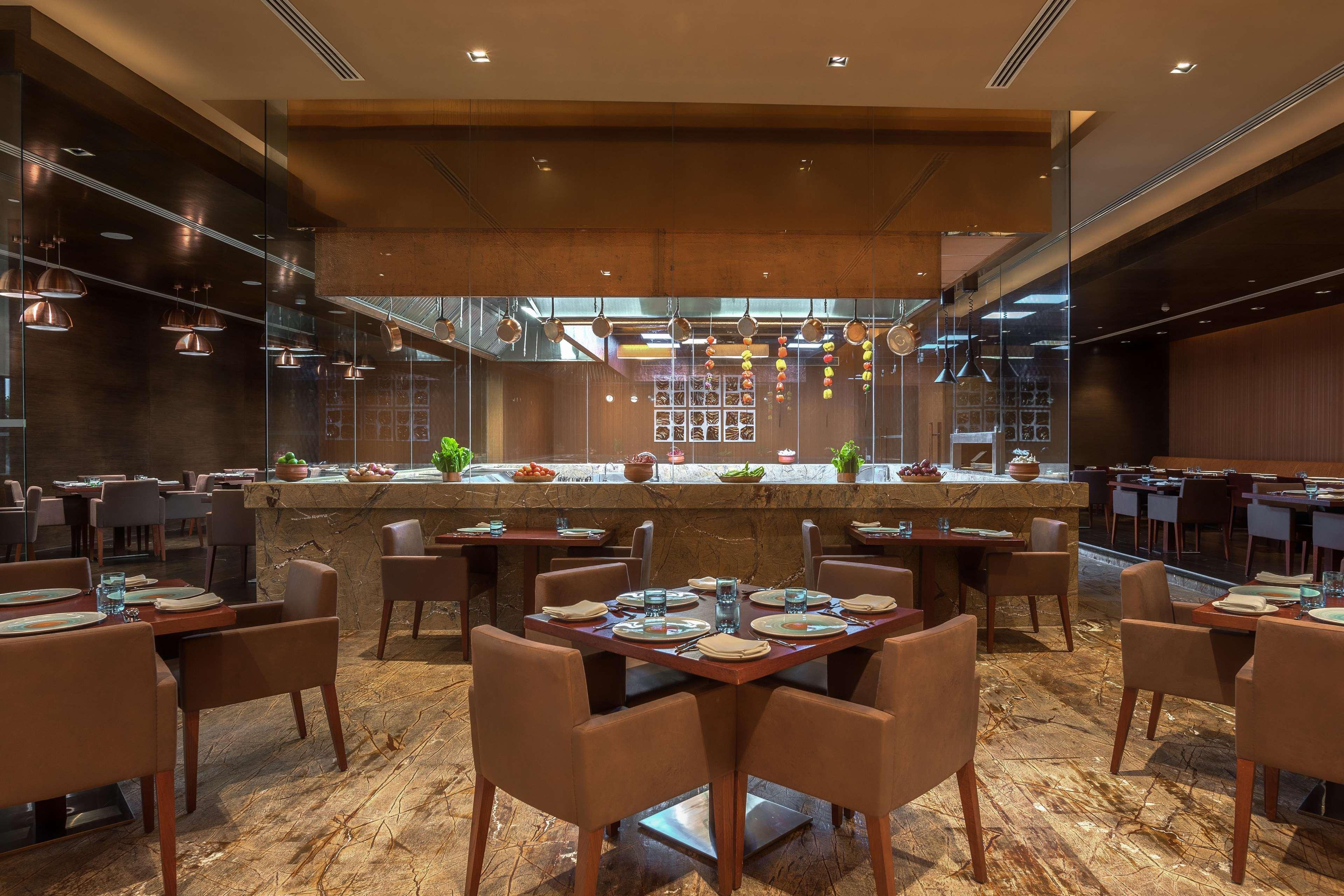 Feathers- A Radha Hotel, Chennai Exterior photo