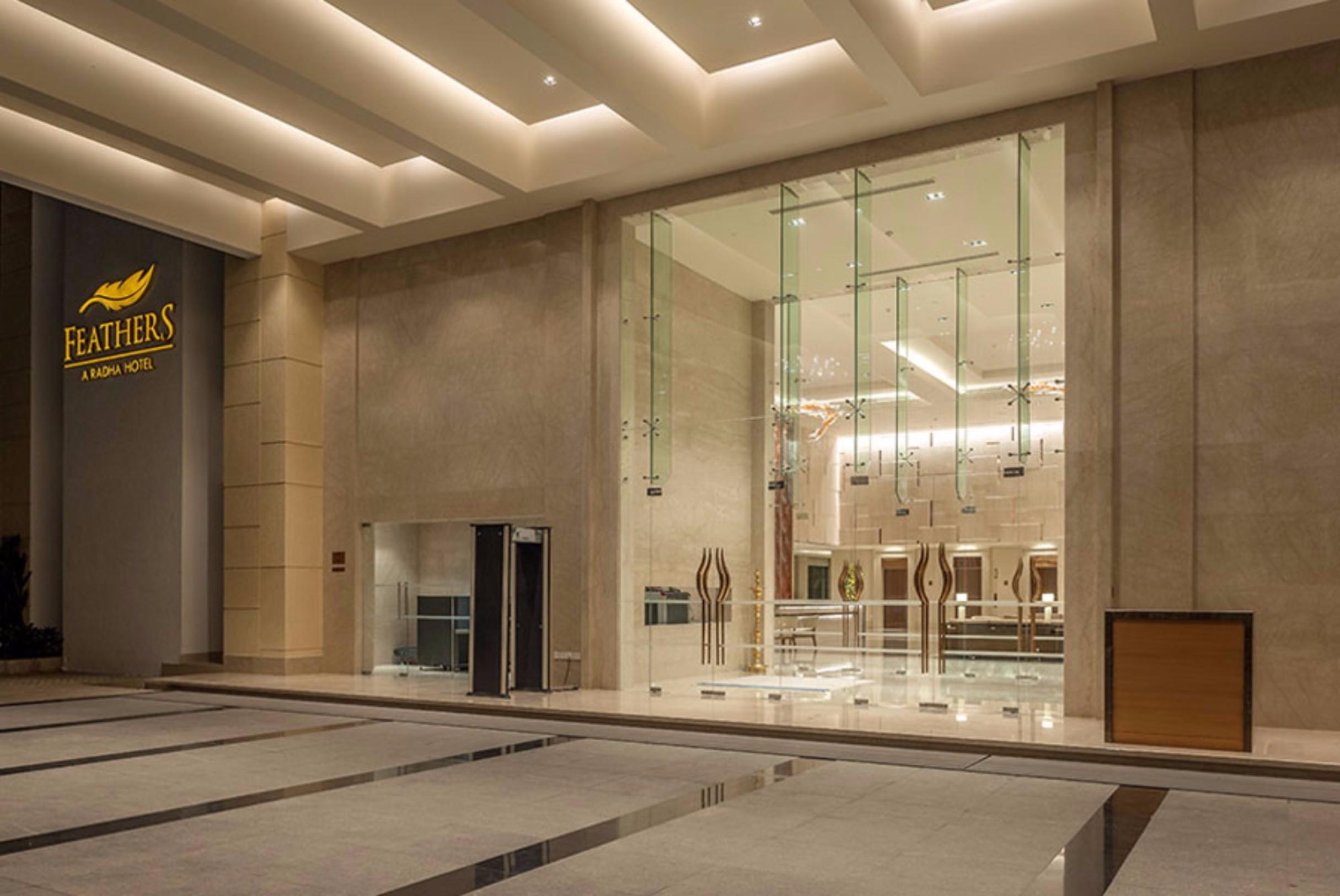 Feathers- A Radha Hotel, Chennai Exterior photo