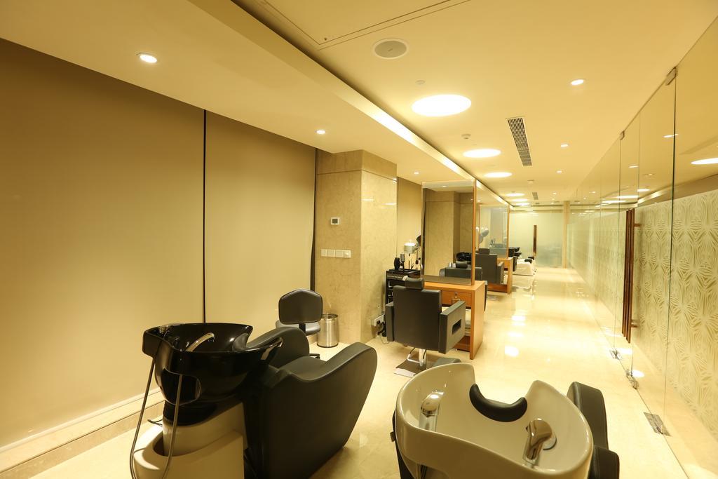 Feathers- A Radha Hotel, Chennai Exterior photo